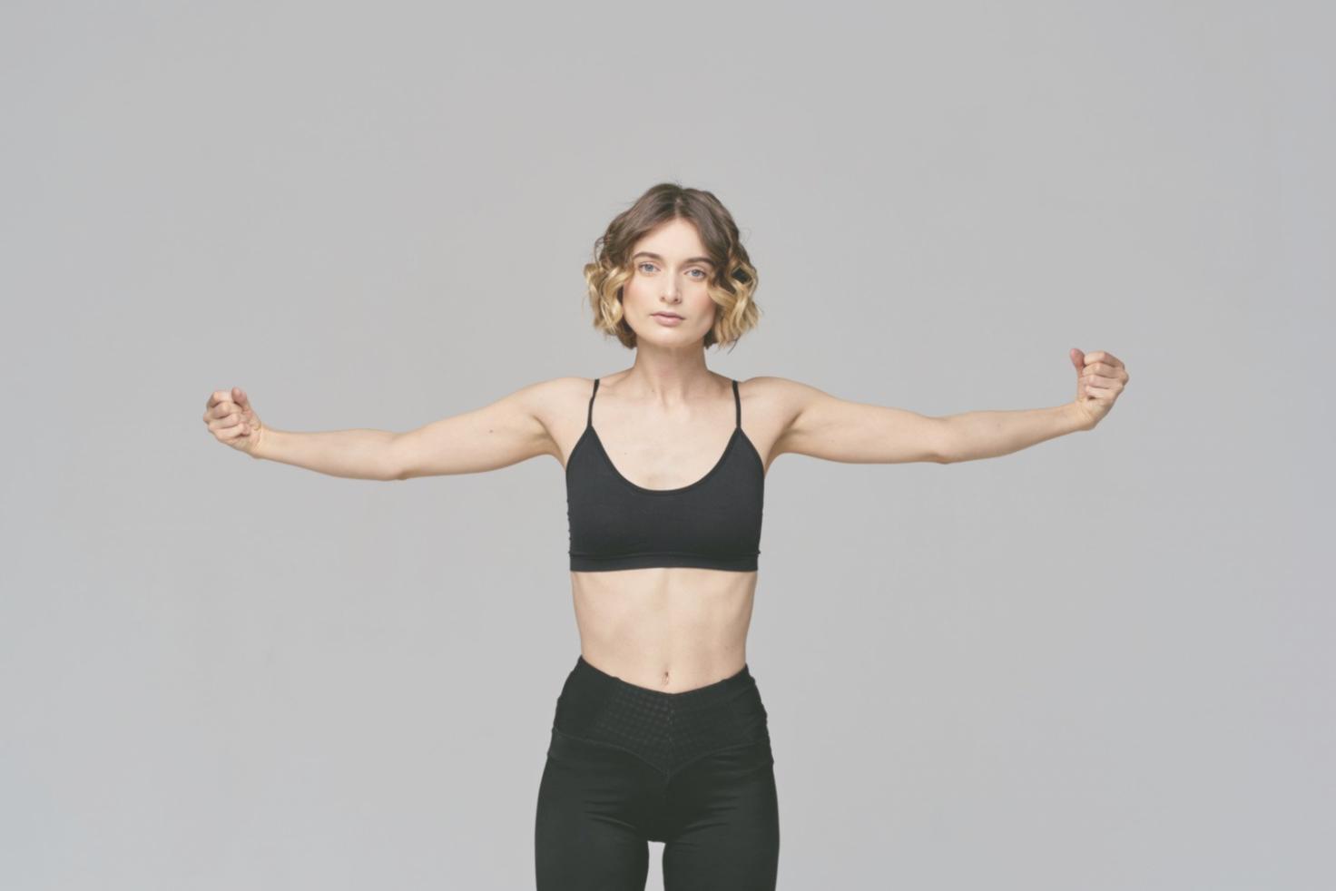 Ruhige Meditationsumgebung mit Fokus auf innerer Einkehr